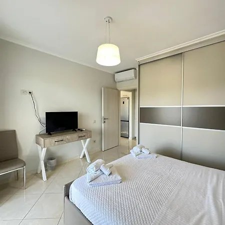 Elpida Luxury *