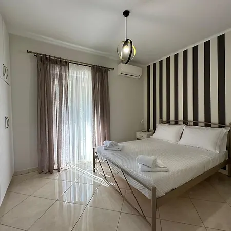 Elpida Luxury Apartment