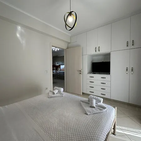 Elpida Luxury