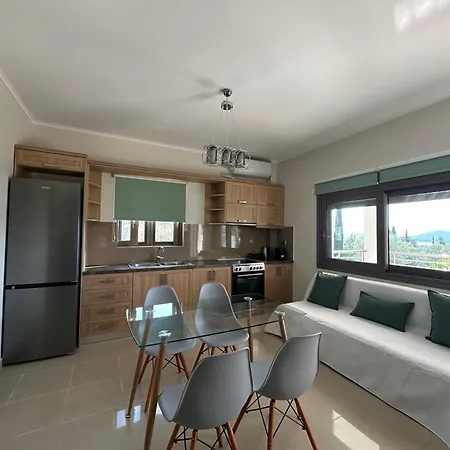 Elpida Luxury Apartment *