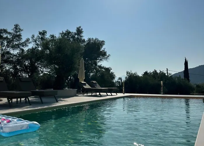 Elpida Luxury Appartement *